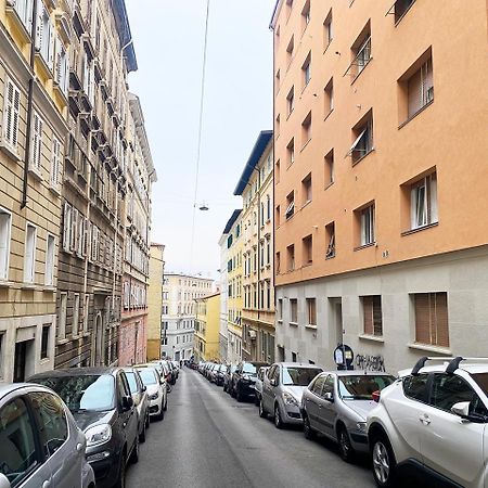 Blucavana, Casa Vacanze In Centro A Trieszt Kültér fotó