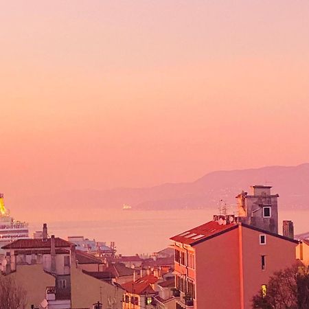 Blucavana, Casa Vacanze In Centro A Trieszt Kültér fotó