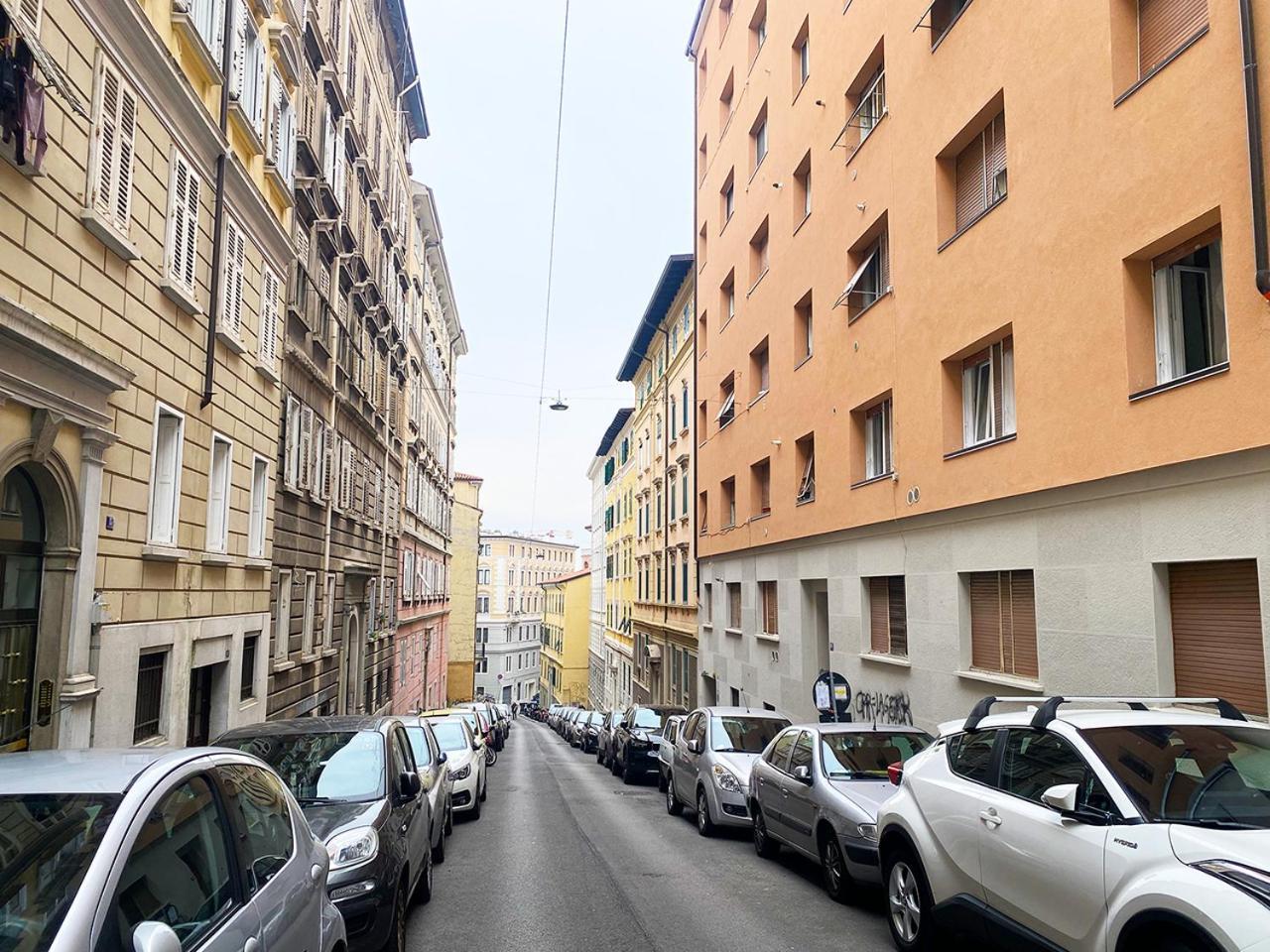 Blucavana, Casa Vacanze In Centro A Trieszt Kültér fotó