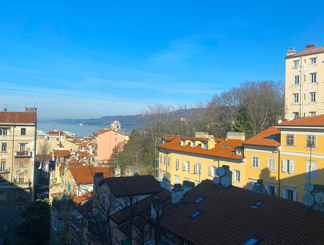 Blucavana, Casa Vacanze In Centro A Trieszt Kültér fotó